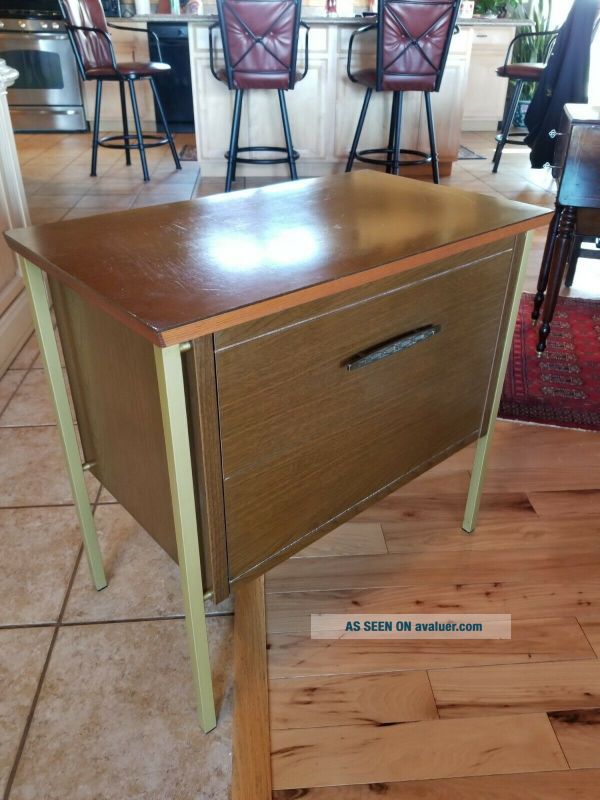 Lu Van Inc Record Cabinetnull