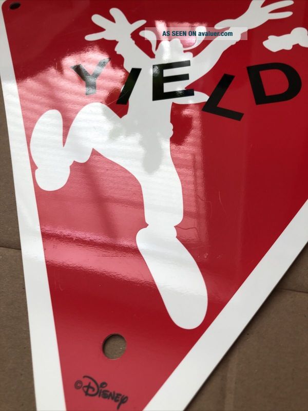DISNEY PARKS RED GOOFY TRIANGLE YIELD SIGN 15” | #49408597