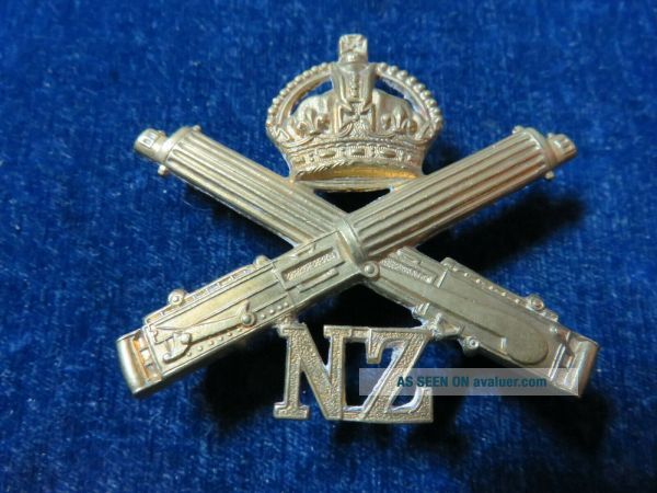 Orig WW2 Cap Badge 