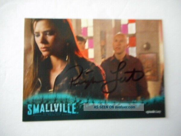 peyton-list-signed-inkworks-smallville-lucy-lane-trading-card-76-w