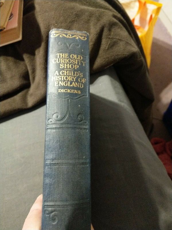 ANTIQUE VINTAGE BOOK 1930 ' S CHARLES DICKENS THE OLD